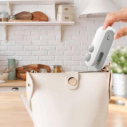 Handheld bag sealer, product photograph 5